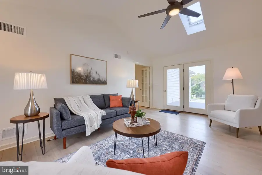 1 Brookwood Dr, Lititz, PA 17543 - Image #2