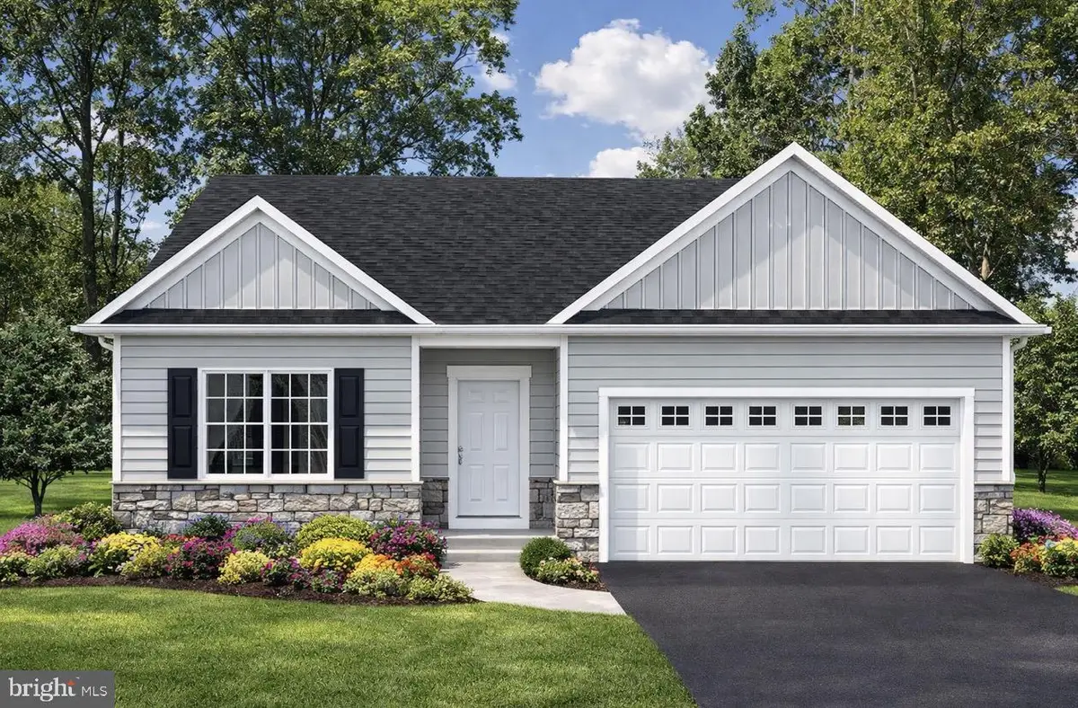 225 Pilgrim Dr, Lancaster, PA 17603 - Image #1