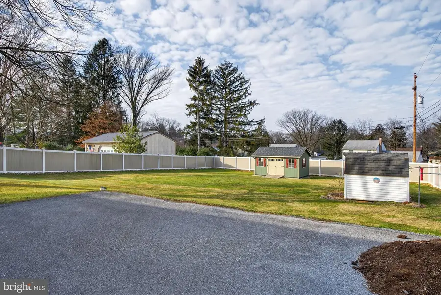 960 Nissley Rd, Lancaster, PA 17601 - Image #2