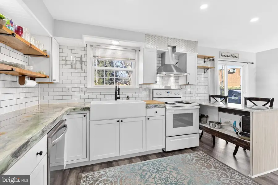 1921 Saint Regis Ln, Lancaster, PA 17603 - Image #3