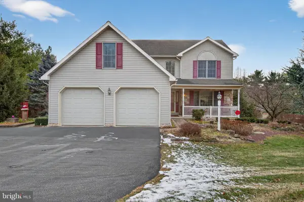 817 Aarons Ln, MANHEIM, PA 17545