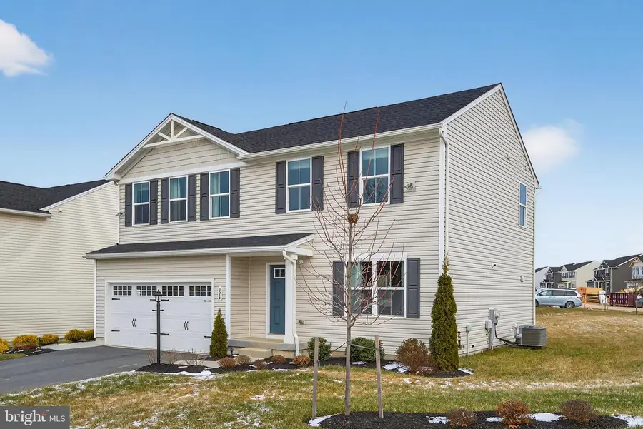 328 Creekside Dr, New Providence, PA 17560 - Image #3