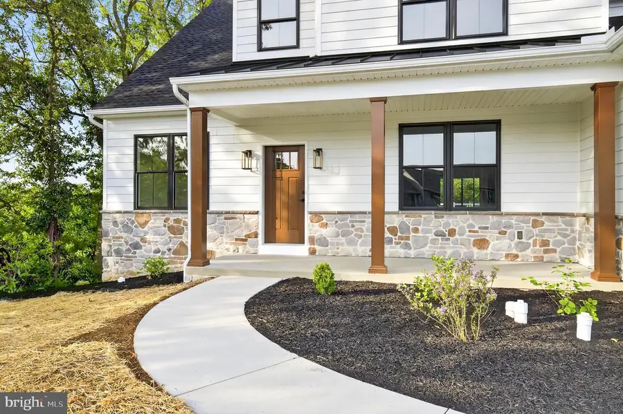 2328 Rockvale Rd, Lancaster, PA 17602 - Image #3