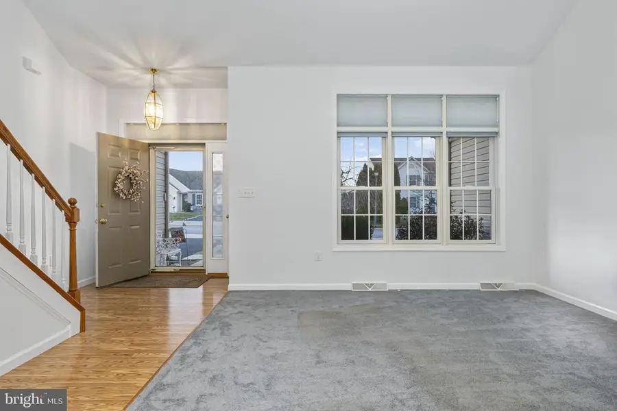 2182 Weeping Willow Ln, Mount Joy, PA 17552 - Image #3