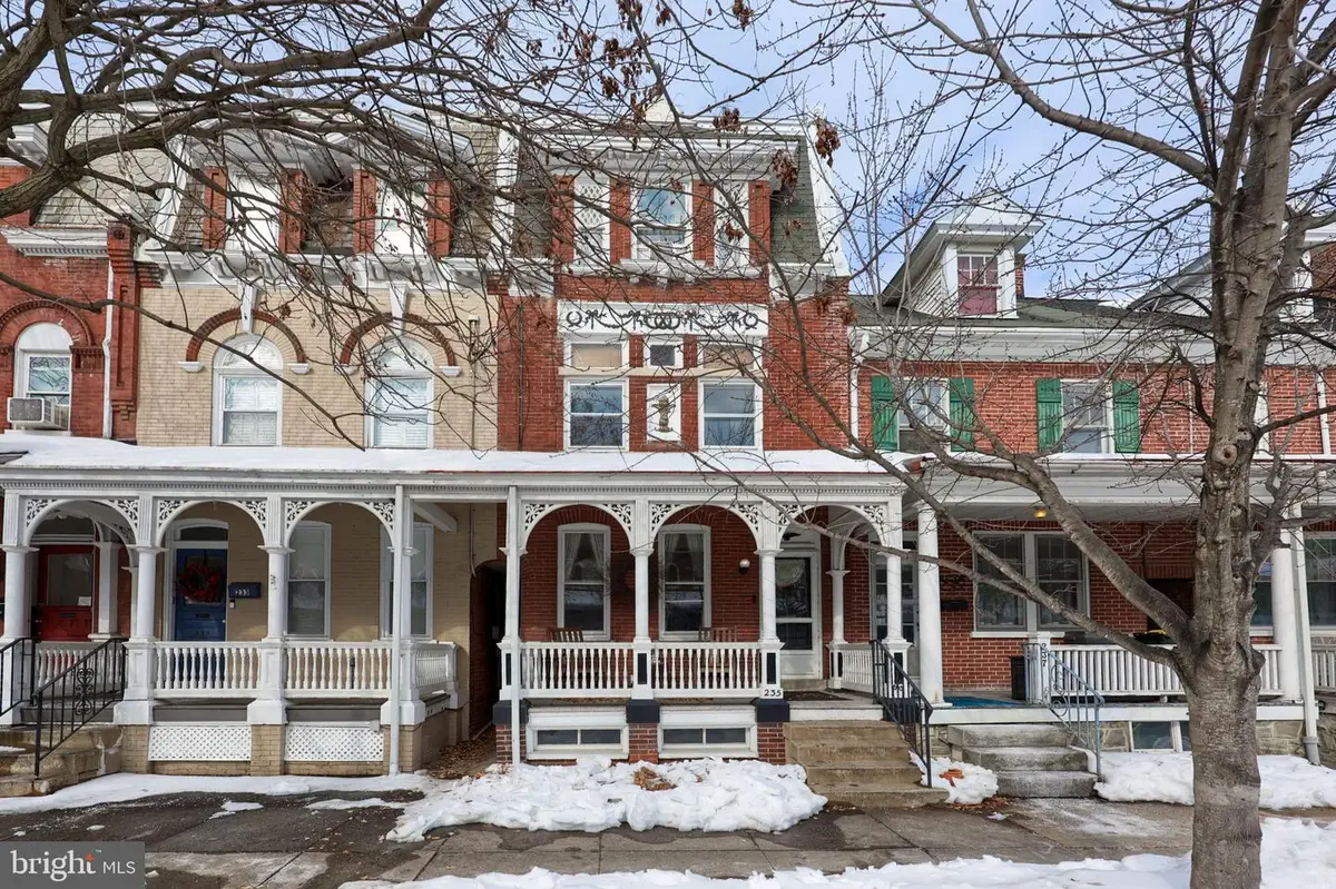 235 E New St, Lancaster, PA 17602 - #1