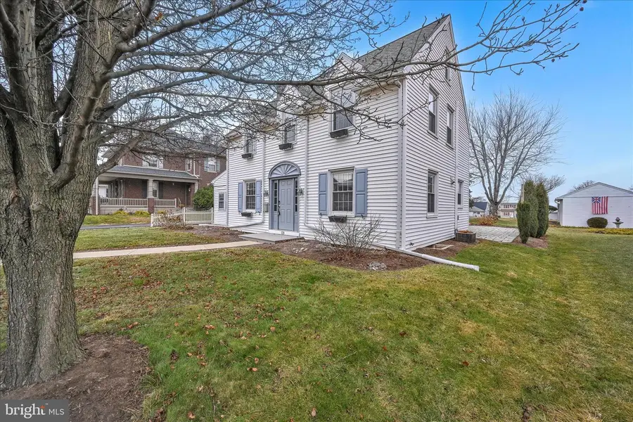 139 W Broad St, New Holland, PA 17557 - Image #3