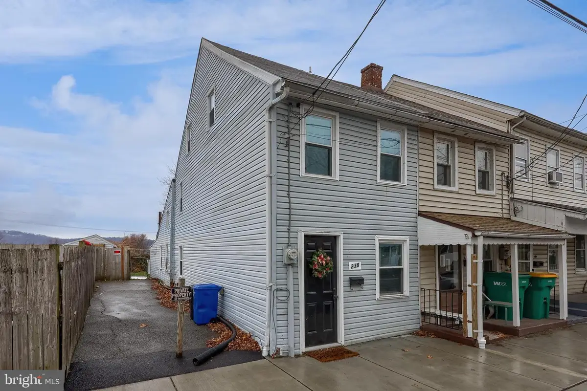 238 S 2nd St, Columbia, PA 17512 - Image #1
