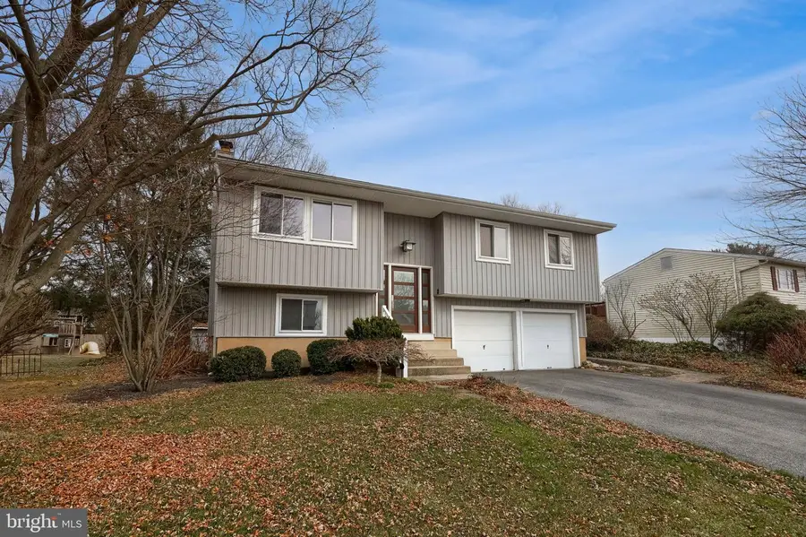 421 Longmeadow Rd, Lancaster, PA 17601 - Image #2