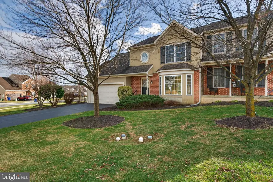 3435 Green Leaf Dr, Mount Joy, PA 17552 - Image #2