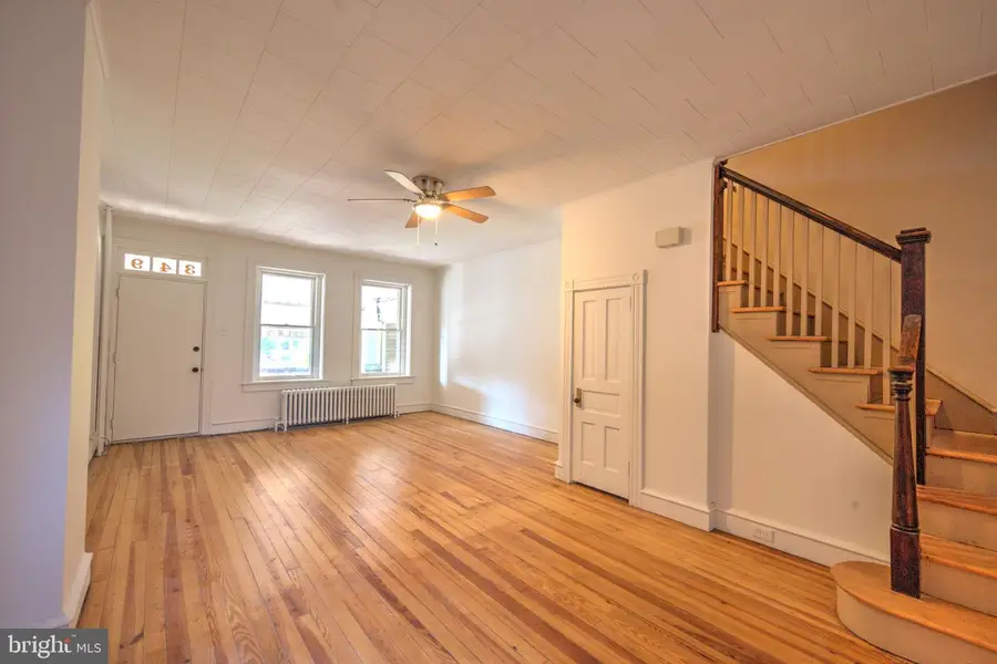 349 E New St, Lancaster, PA 17602 - Image #2