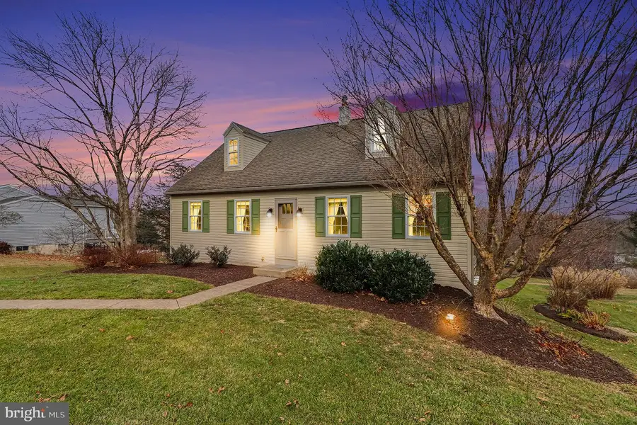 206 Joyce Dr, Lititz, PA 17543 - Image #2