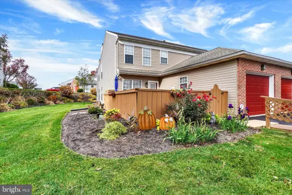 208 Winding Hill Dr, LANCASTER, PA 17601