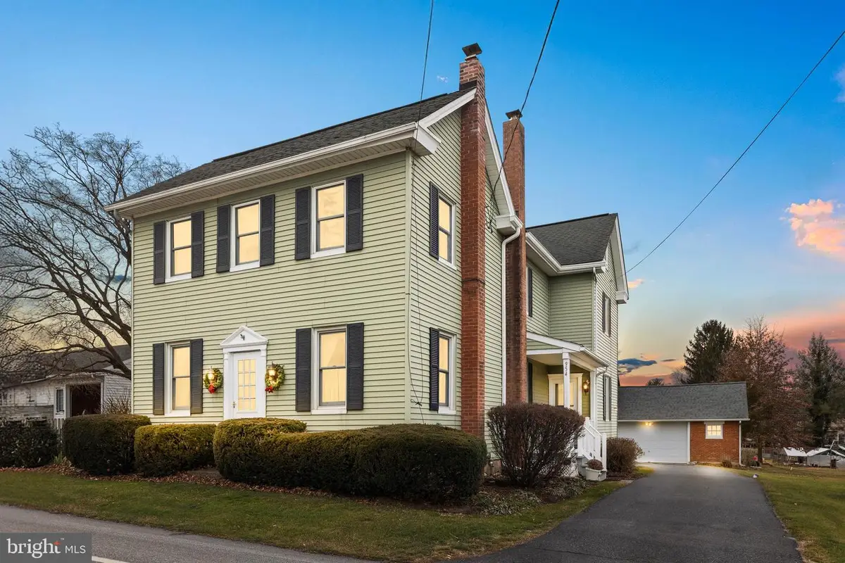 954 Anderson Ferry Rd, Mount Joy, PA 17552 - Image #1