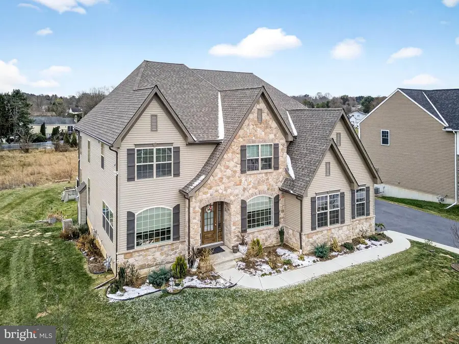 454 E Delp Rd, Lancaster, PA 17601 - Image #3