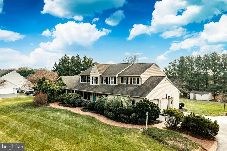 683 Cloverfield Dr, Narvon, PA 17555 - Image #2