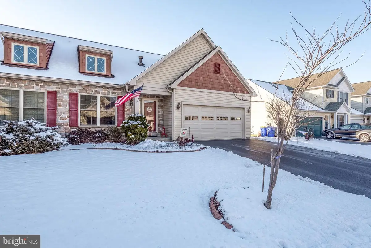 5123 Summerfield Dr, Mount Joy, PA 17552 - Image #1