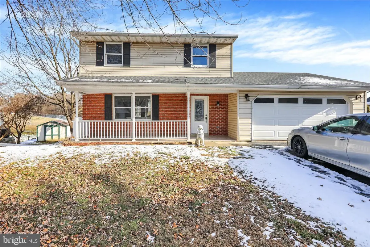 3059 Buckthorn Dr, Lancaster, PA 17601 - Image #1
