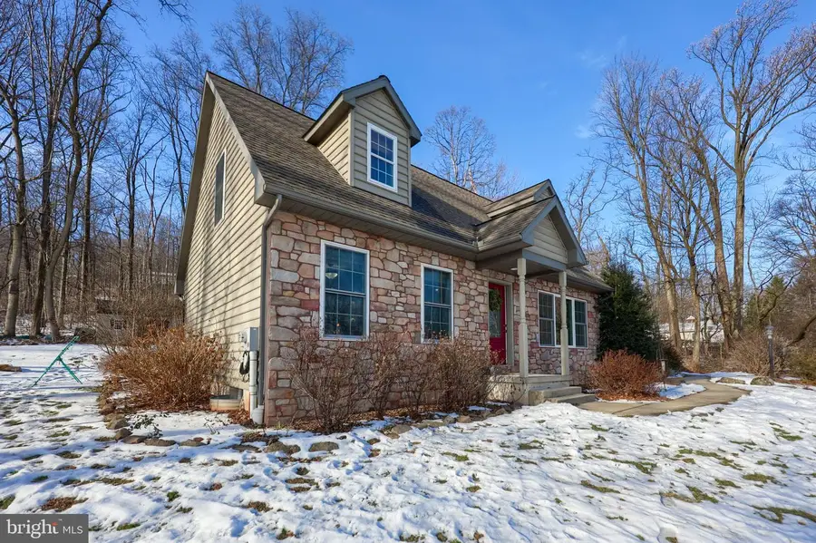 570 Mountain Top Dr, Denver, PA 17517 - Image #2