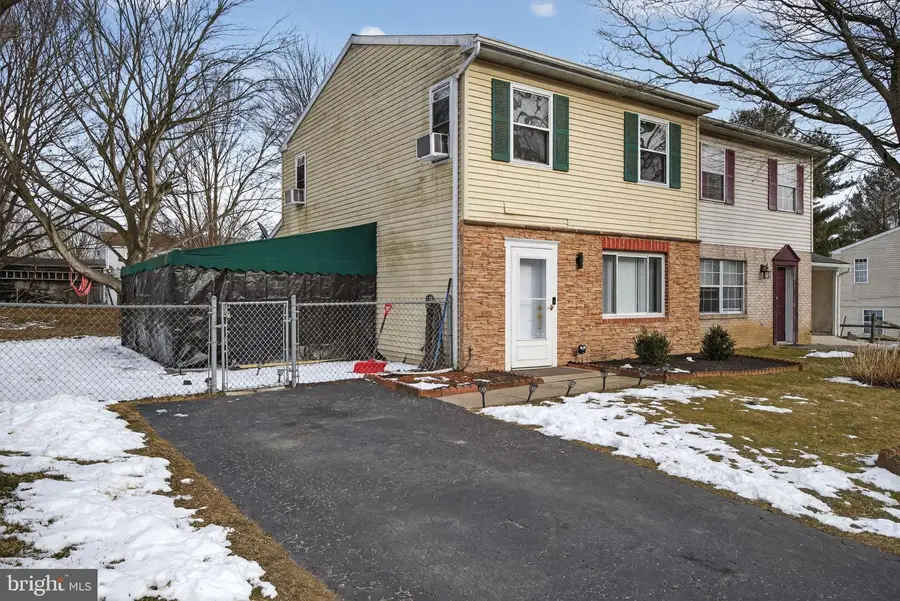 1111 Williamsburg Rd, Lancaster, PA 17603 - Image #2