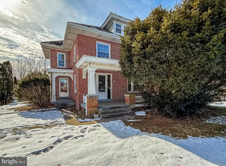 169 W Main St, Reinholds, PA 17569 - Image #2