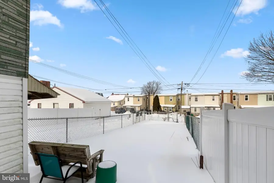 106 Lincoln Ave, Ephrata, PA 17522 - Image #2