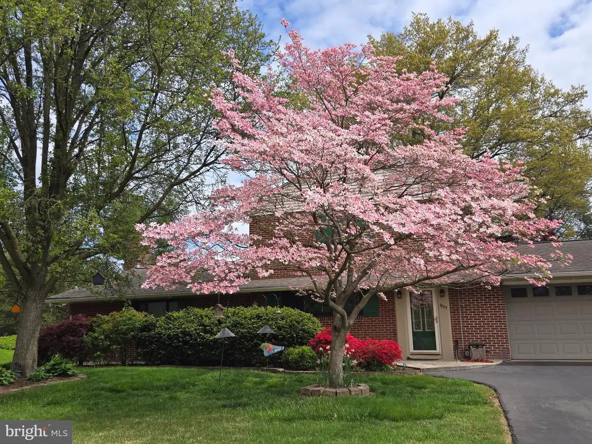 1827 Divot Ct, Lancaster, PA 17602 - Image #1