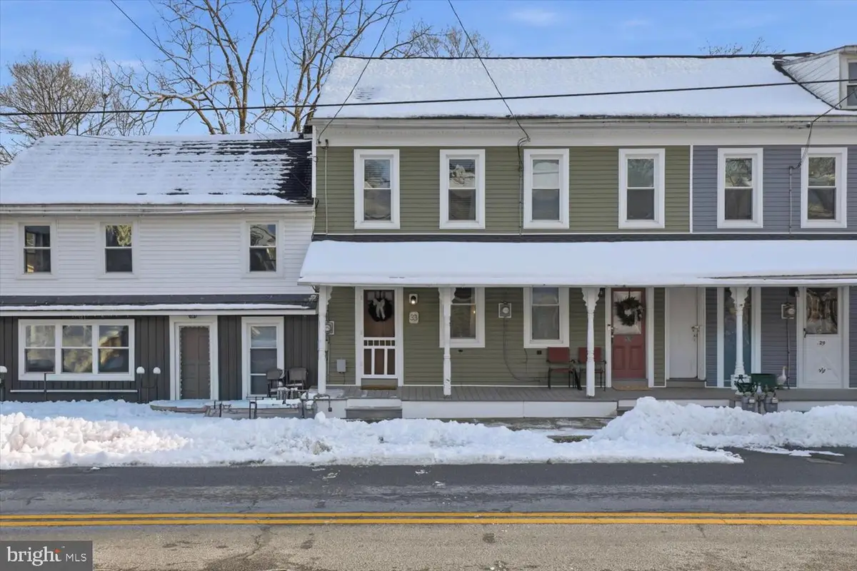 33 E Main St, Adamstown, PA 19501 - #1