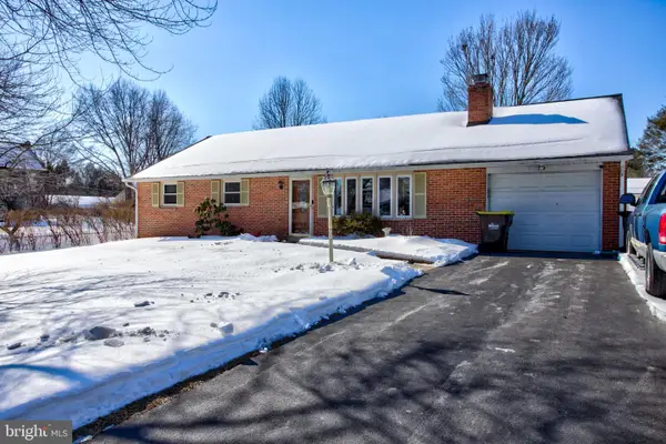 902 Perry Rd, LITITZ, PA 17543