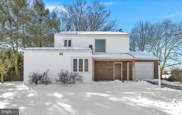 109 E Pine St, EPHRATA, PA 17522