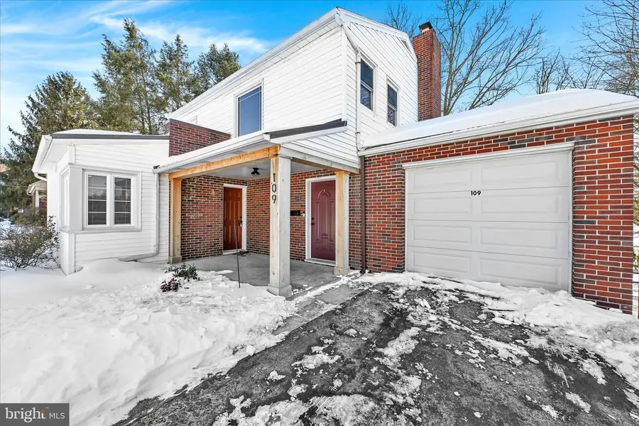 109 E Pine St, Ephrata, PA 17522 - #2