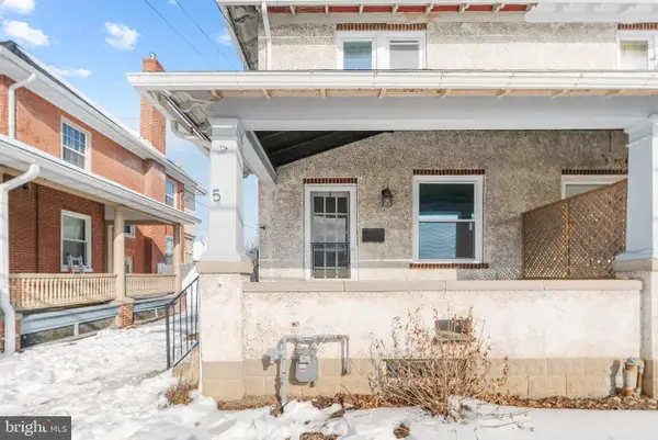 53 Donegal Springs Rd, MOUNT JOY, PA 17552