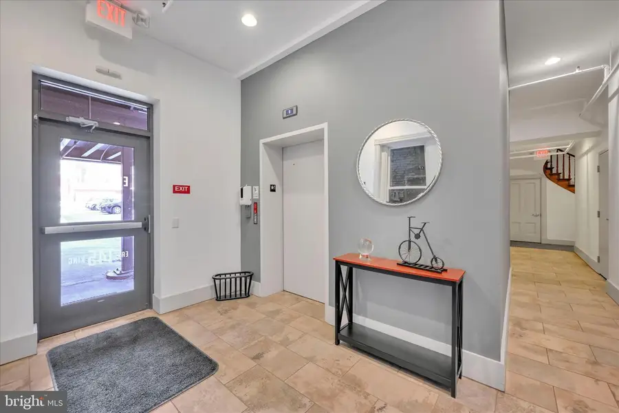 145 E King St #401, Lancaster, PA 17602 - #3