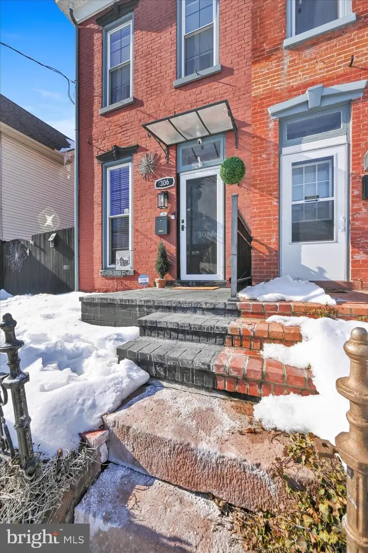 306 N State St, Ephrata, PA 17522 - Image #1