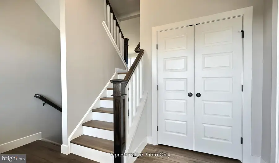 81 Tupelo St, Lititz, PA 17543 - Image #2