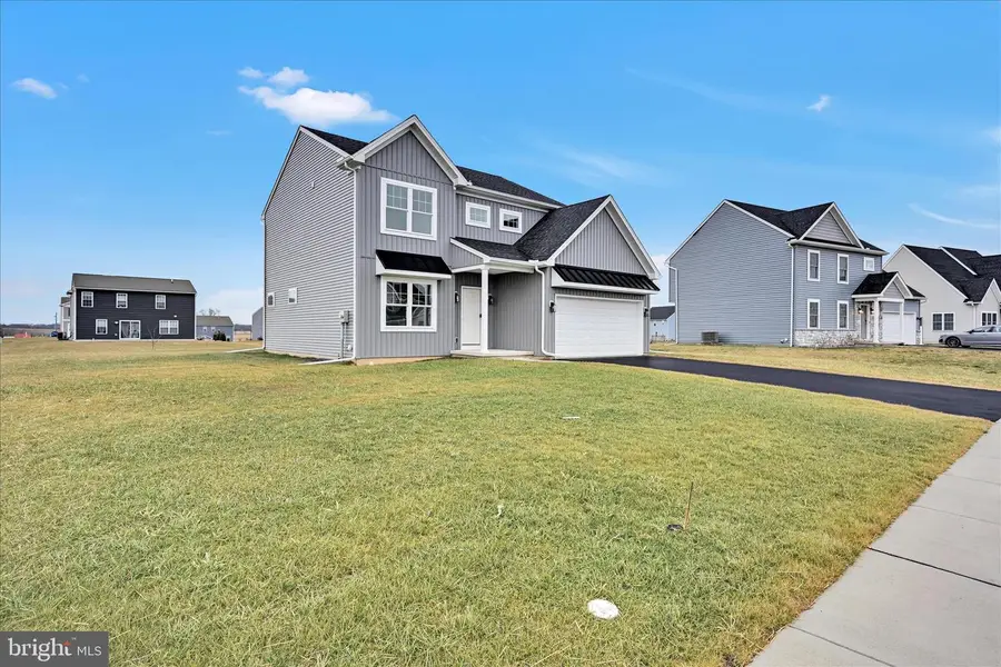 256 Pilgrim Dr, Lancaster, PA 17603 - Image #2