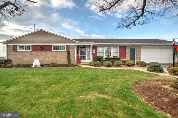 440 Ranck Rd, NEW HOLLAND, PA 17557