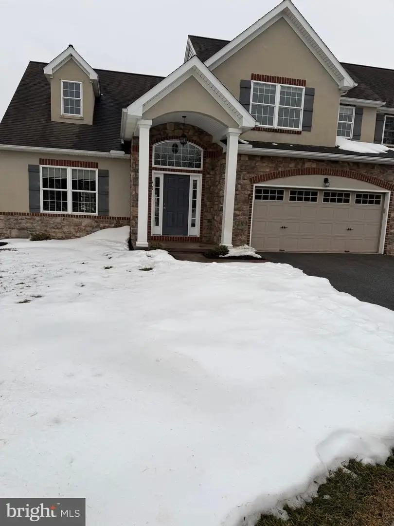 101 Baneberry Ln, Lititz, PA 17543 - #1