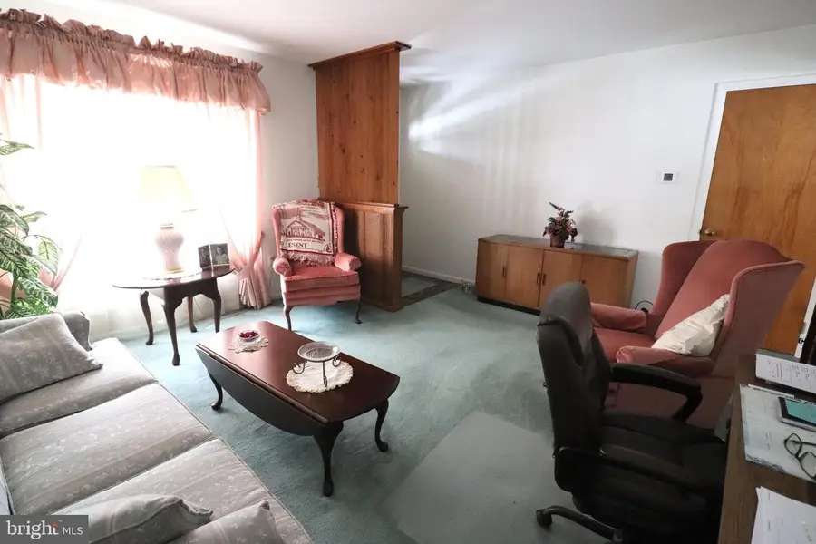 41 W Queen St, Ephrata, PA 17522 - #3