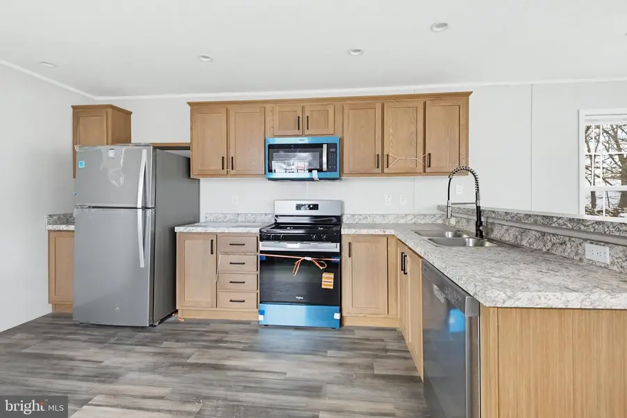 2187 E Lincoln Hwy, Lancaster, PA 17601 - #3