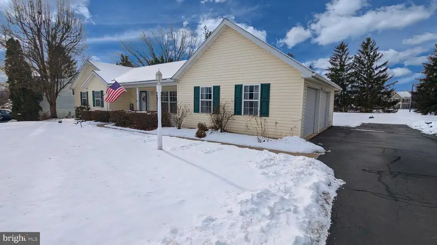 37 Fairway Dr, Denver, PA 17517 - #3