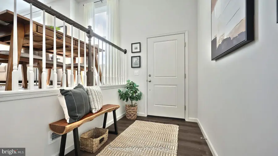 28 N Conifer Dr, Elizabethtown, PA 17022 - #2