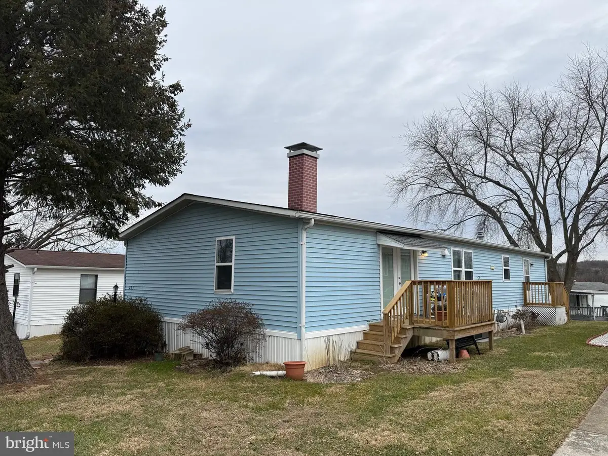 205 Greyfield Dr, Lancaster, PA 17603 - #1