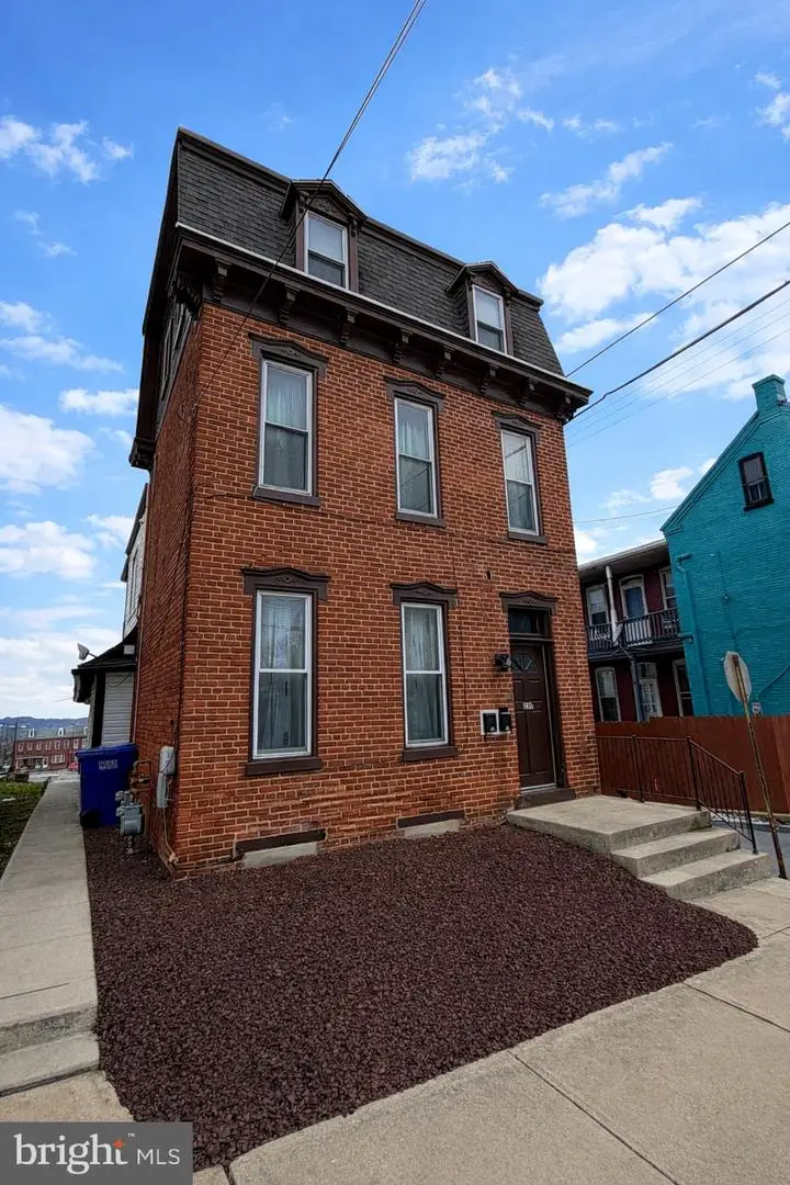 230 N 3rd St, Columbia, PA 17512 - #1