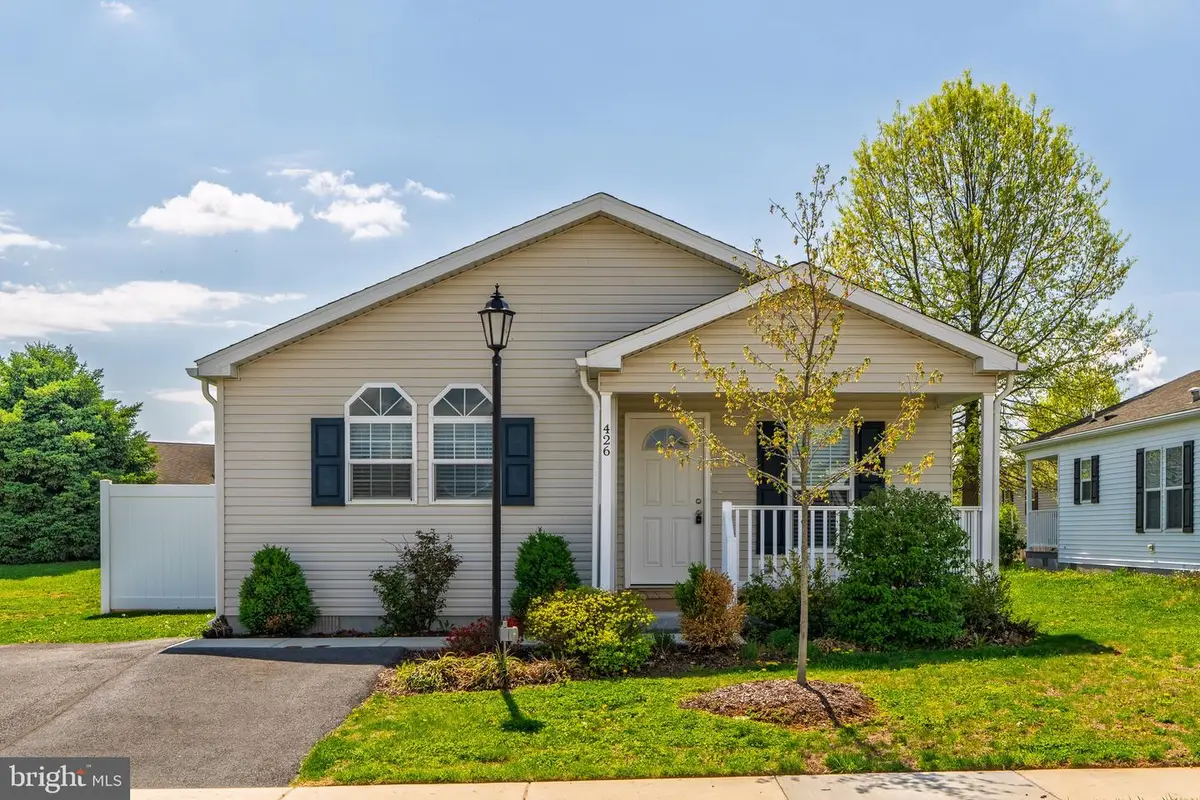 426 Eastwood Ln, Lancaster, PA 17601 - #1