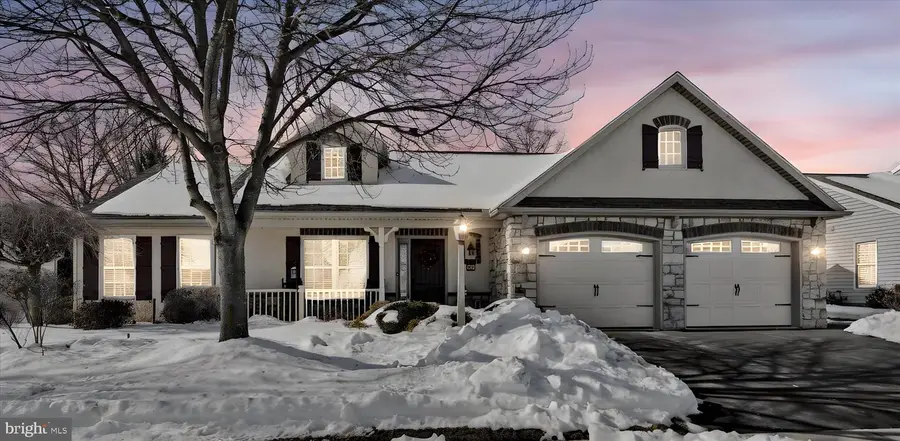 820 Cambridge Dr, Manheim, PA 17545 - #2