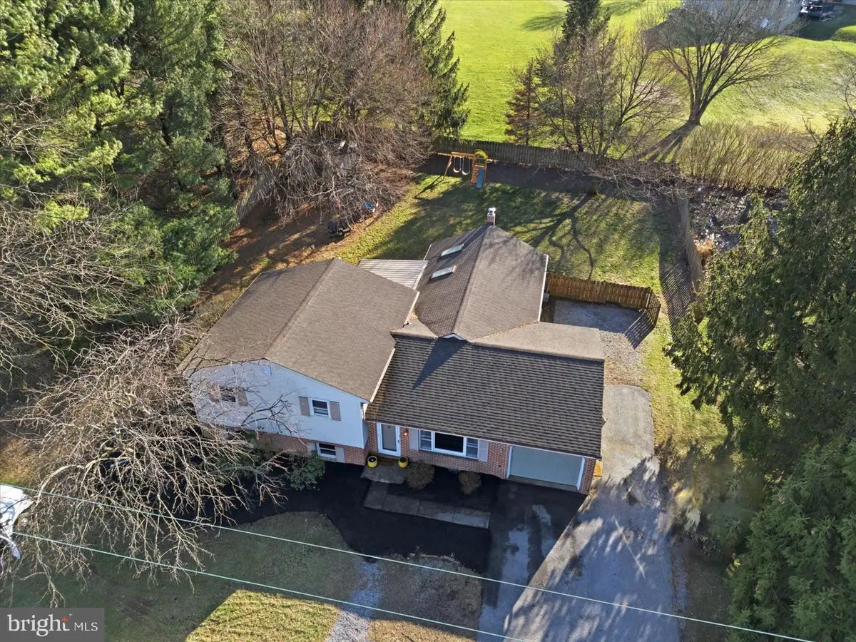 1424 E Newport Rd, Lititz, PA 17543 - #1