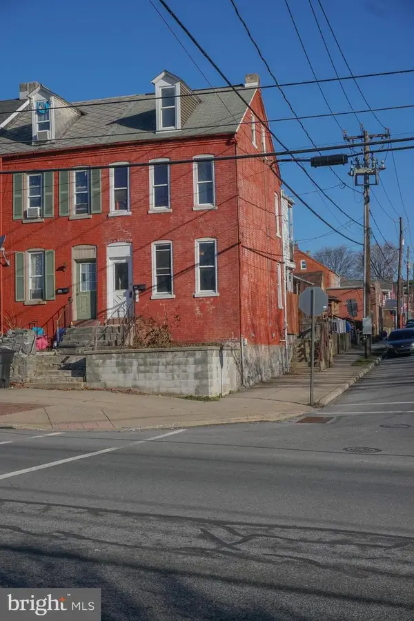 855 Lancaster Ave, COLUMBIA, PA 17512