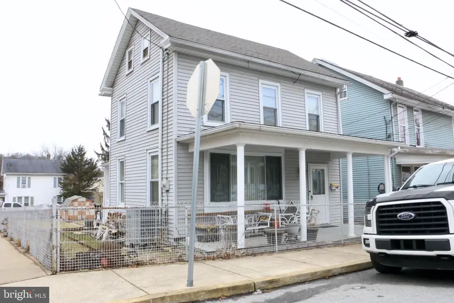 87 E Franklin St, Ephrata, PA 17522 - #2