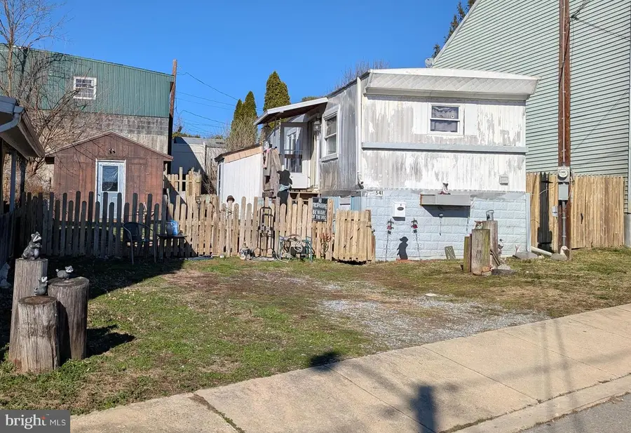 541-543-545 Concord Ln, Columbia, PA 17512 - #2