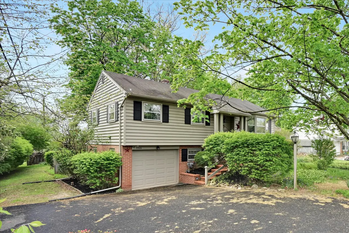 3206 Nolt Rd, Lancaster, PA 17601 - #1